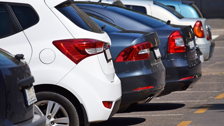 Bilet parkingowy został wydrukowany o 9:23, a mandat wystawiony został o godz. 9. 26