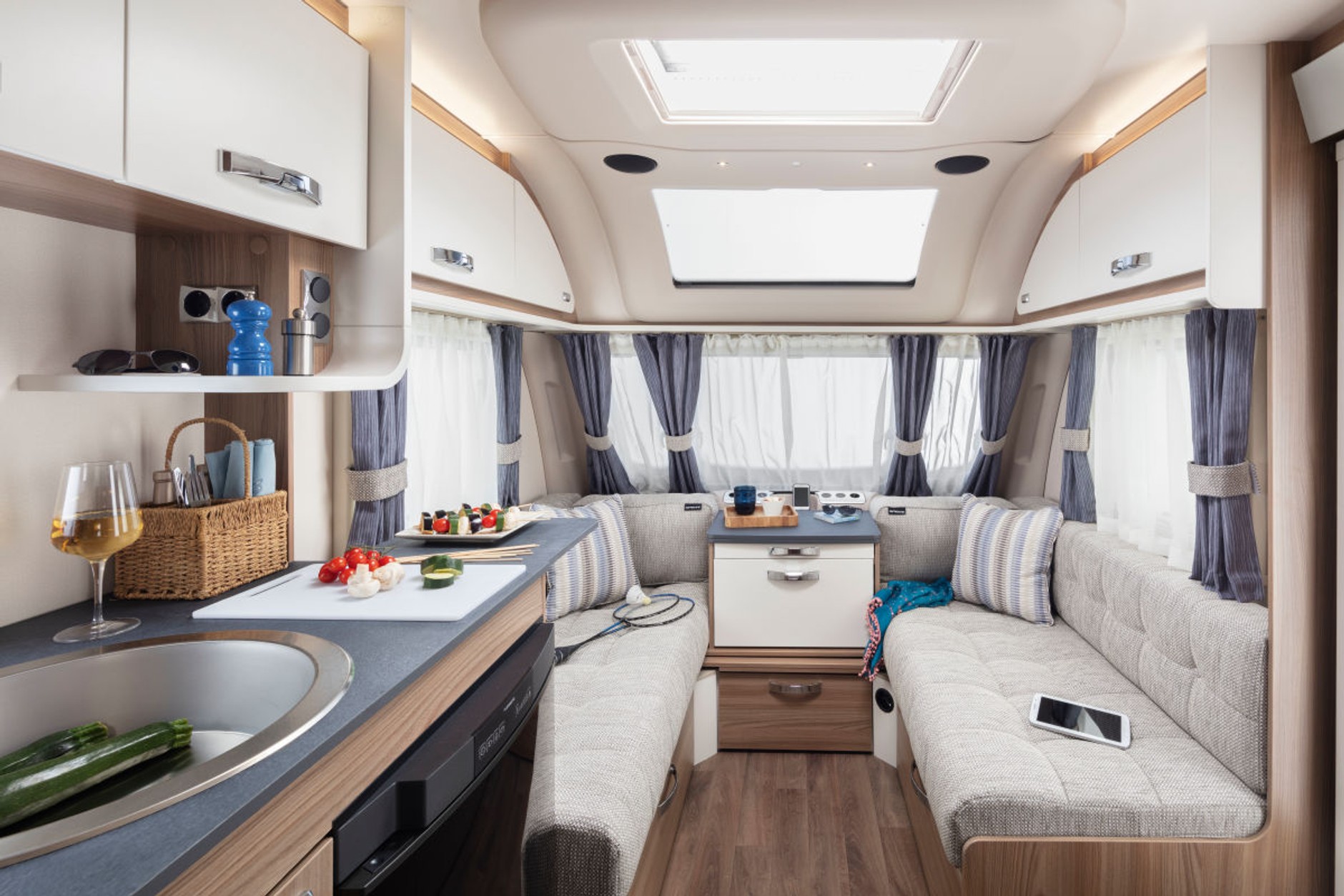 Nowe przyczepy z targów caravaningowych w Stuttgarcie