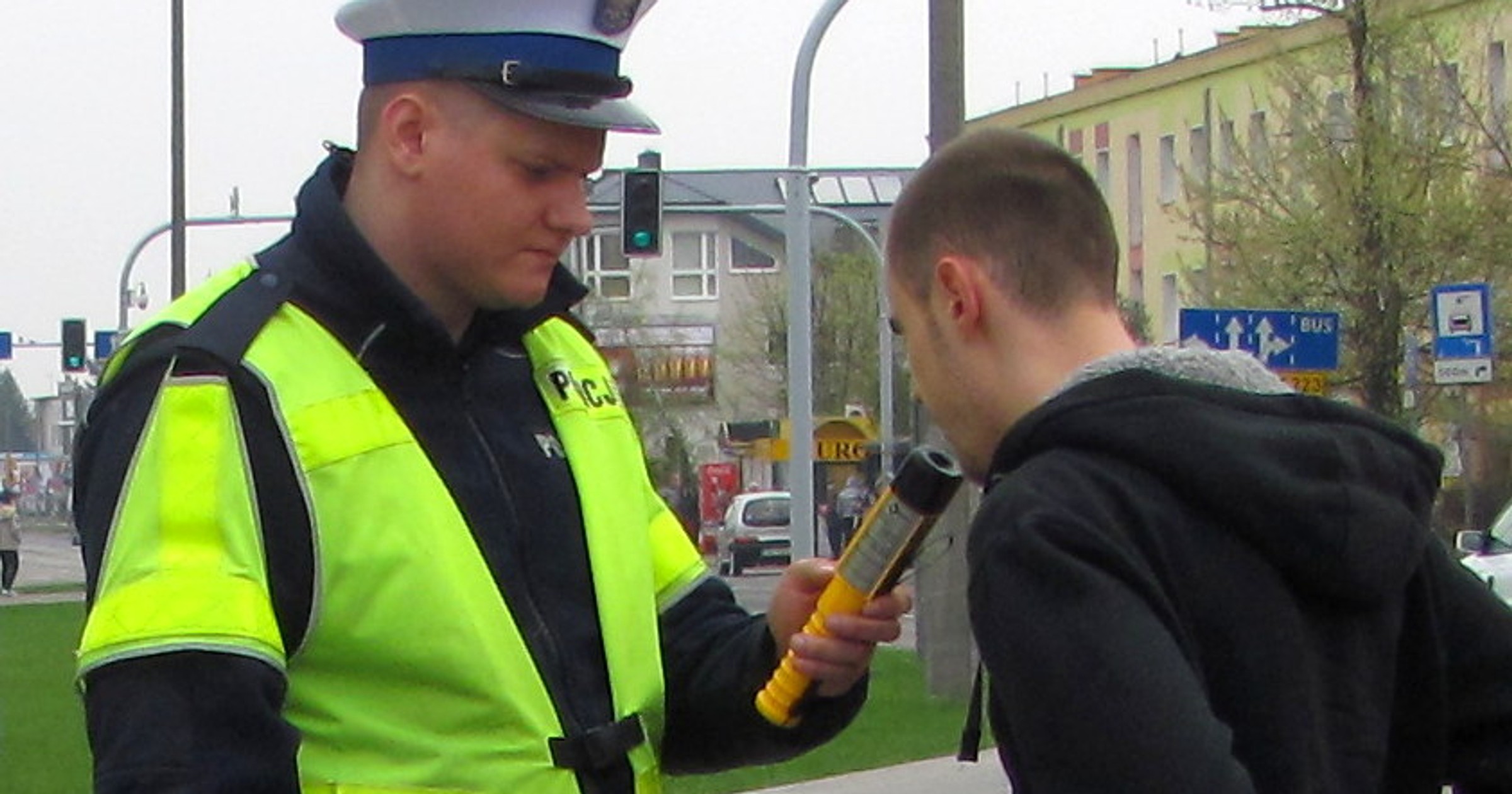 Nietrzeźwy kierowca bez uprawnień zatrzymany w Więcborku