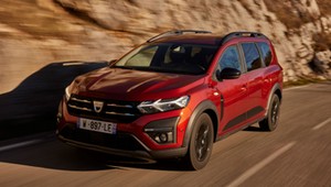 Szukasz 7-osobowego samochodu rodzinnego? Mamy go! Nowa Dacia Jogger już od 76 200 zł z gazem i klimatyzacją. To będzie hit!