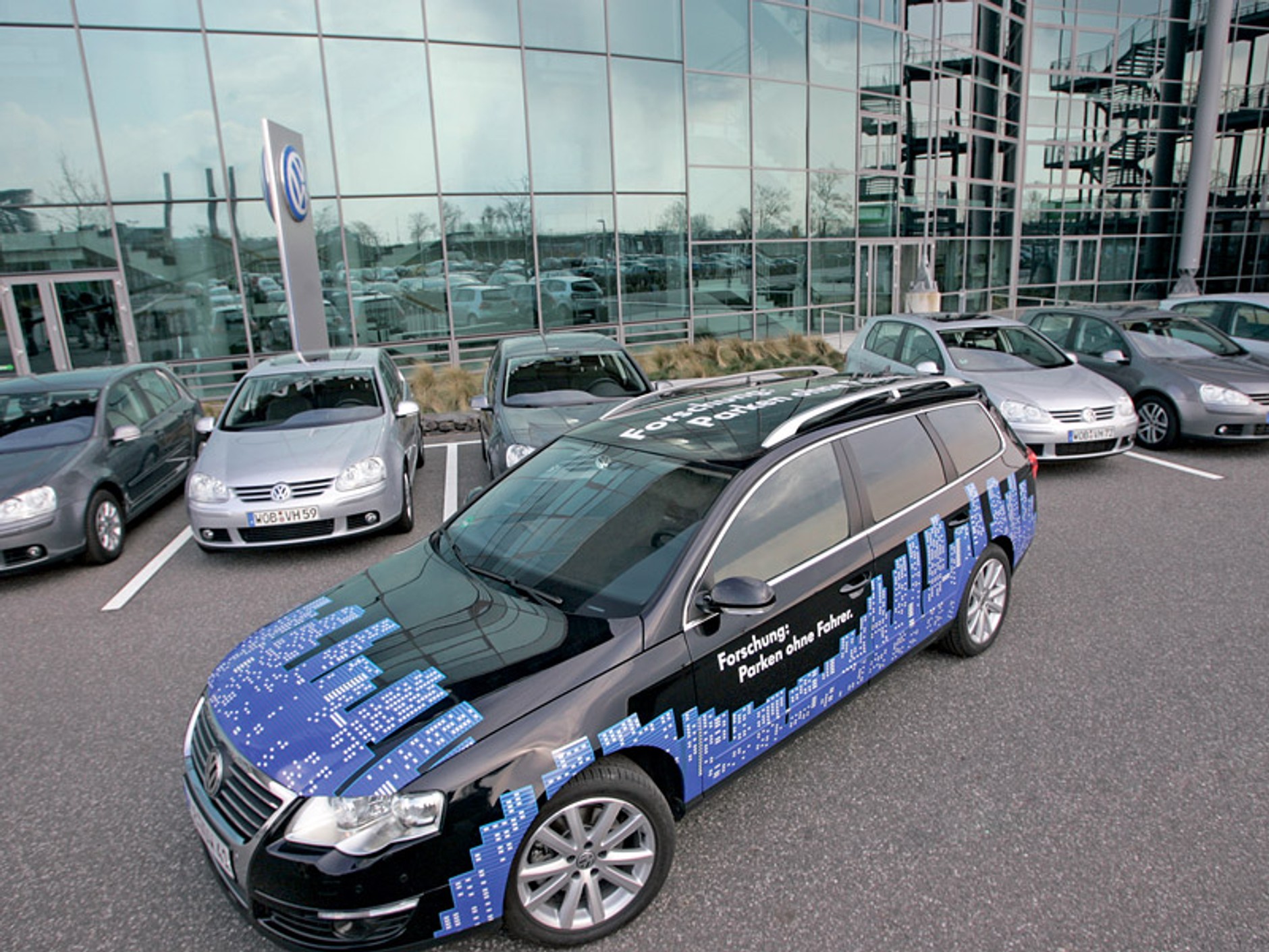 Volkswagen Park Assist Vision: automatyczne parkowanie (+ wideo)