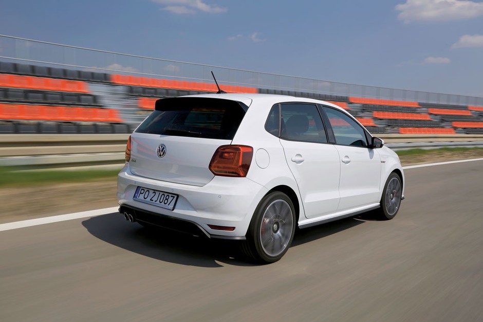 Niby są inne, a jednak... - Nissan Juke Nismo RS kontra VW Polo GTI