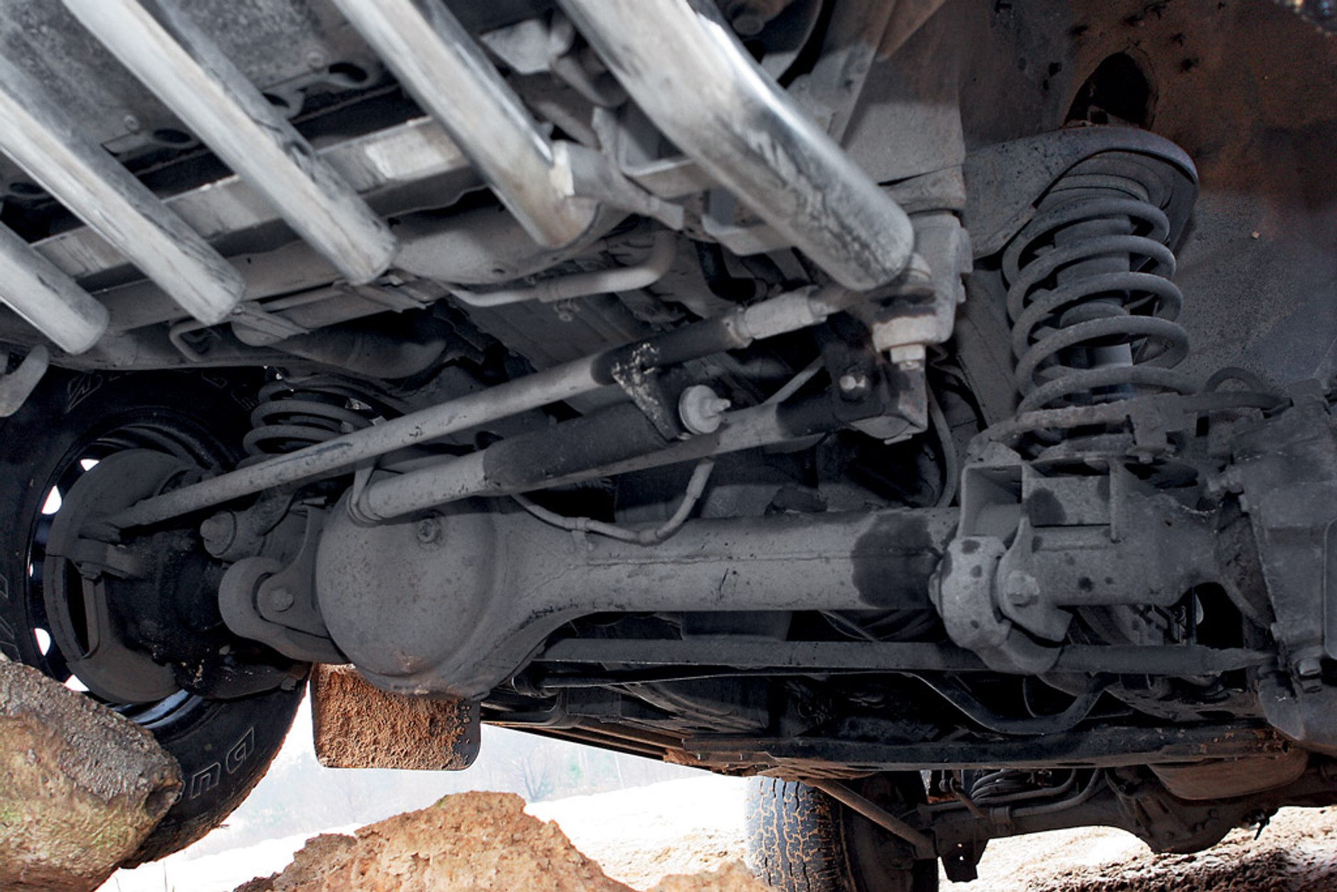 Nissan Patrol GR: stworzony do jazdy w terenie