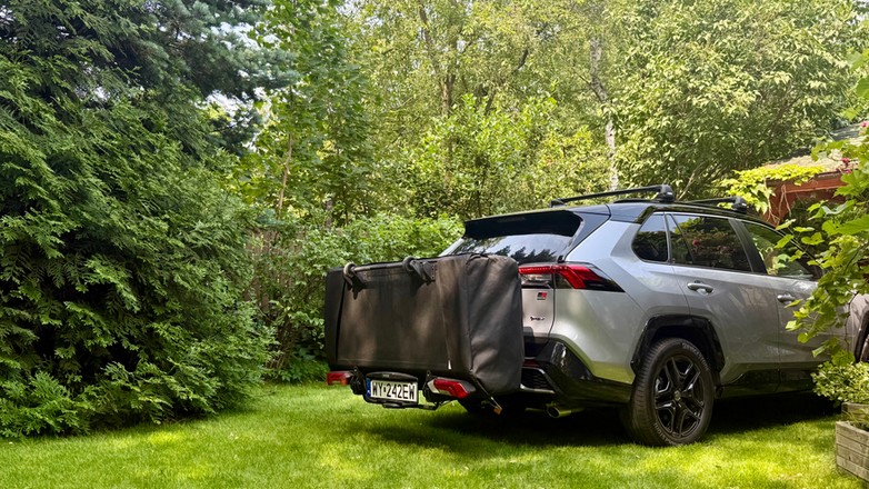 Namiot na hak holowniczy Thule Outset to taka przyczepka bez kół