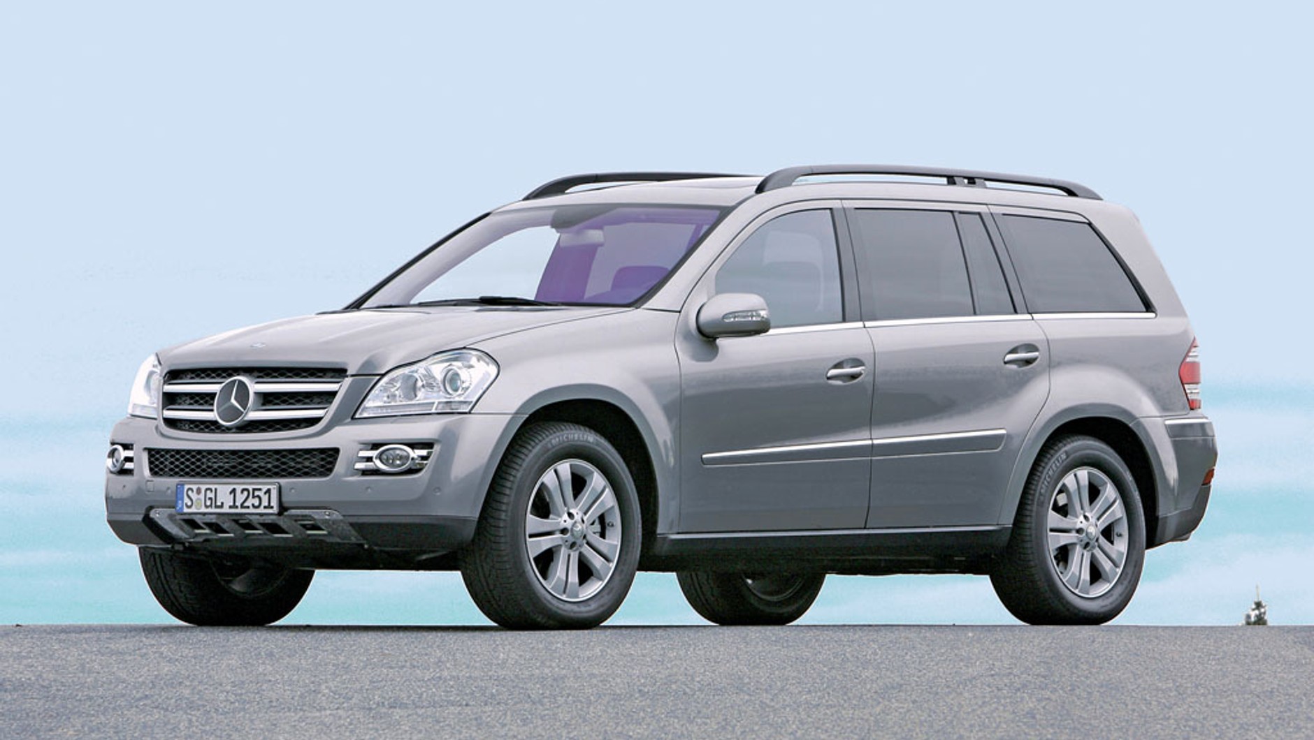 Mercedes GL (od 2006 r.) – luksusowy SUV Mercedesa nigdy nie stał się kultowym autem.