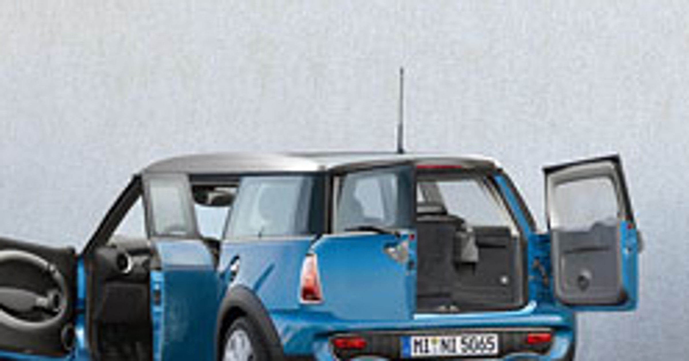 Zdjęcia szpiegowskie: Jak to będzie z drzwiami Mini Traveller?