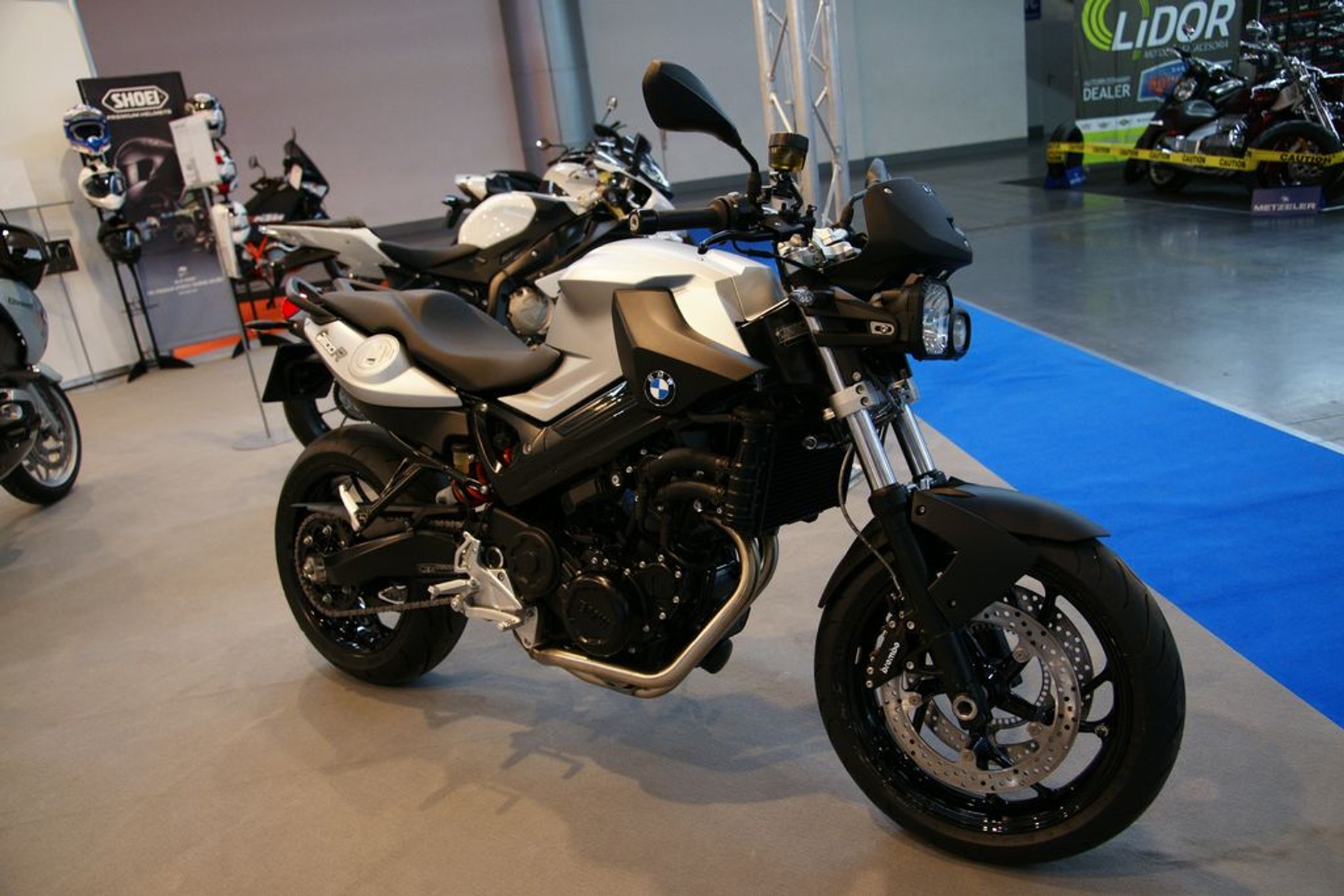 Poznań Motor Show 2010: honor uratowali dilerzy (galeria)