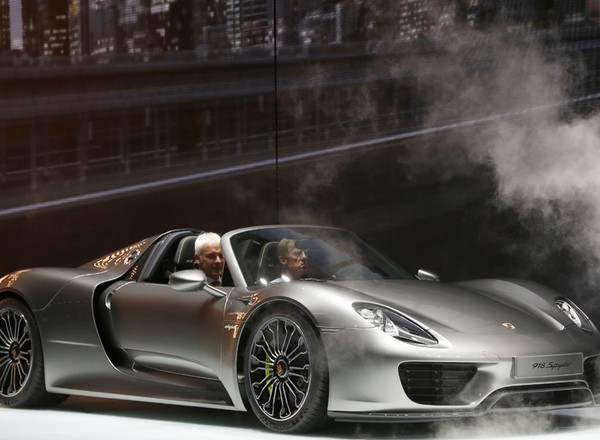Nowości Porsche na 3 salonach