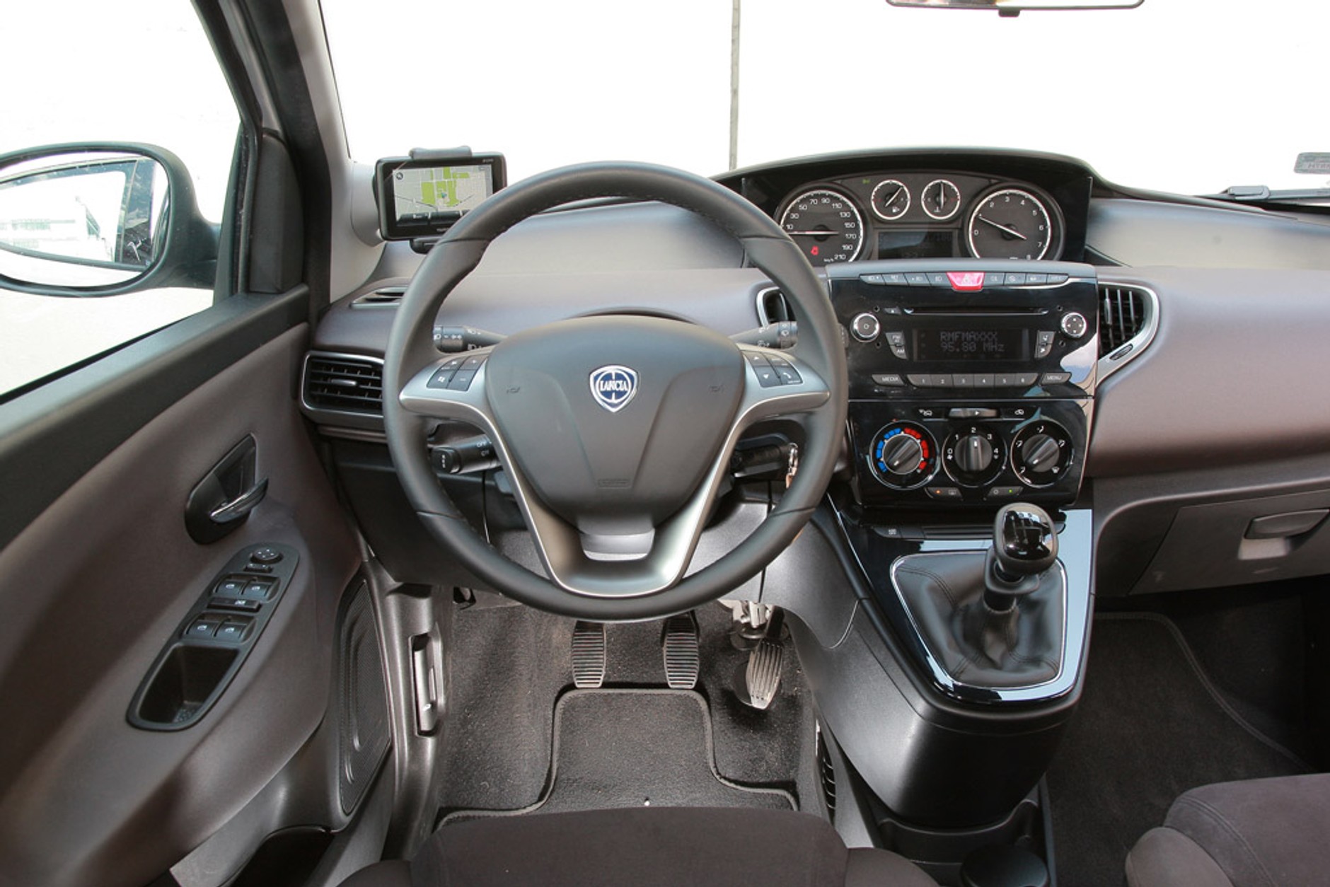 Lancia Ypsilon: jazda na dwa cylindry