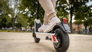 Elektryczne hulajnogi pod lupą. Mandaty do 1500 zł za złamanie przepisów