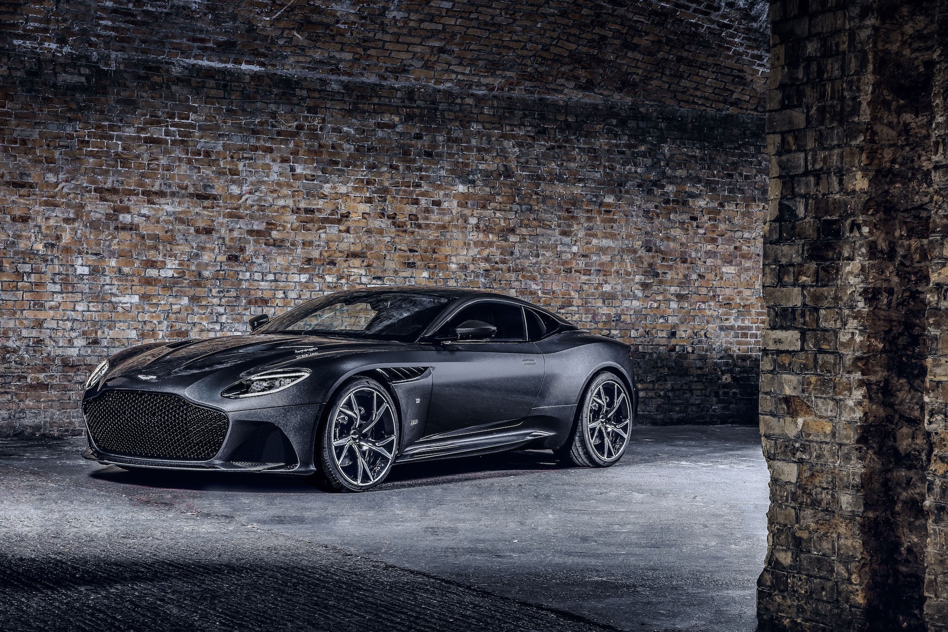 Aston Martin DBS Superleggera 007 Edition