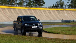 Niemcy przetestowali opony do SUV-ów i terenówek. "Żadnego modelu nie możemy polecić"