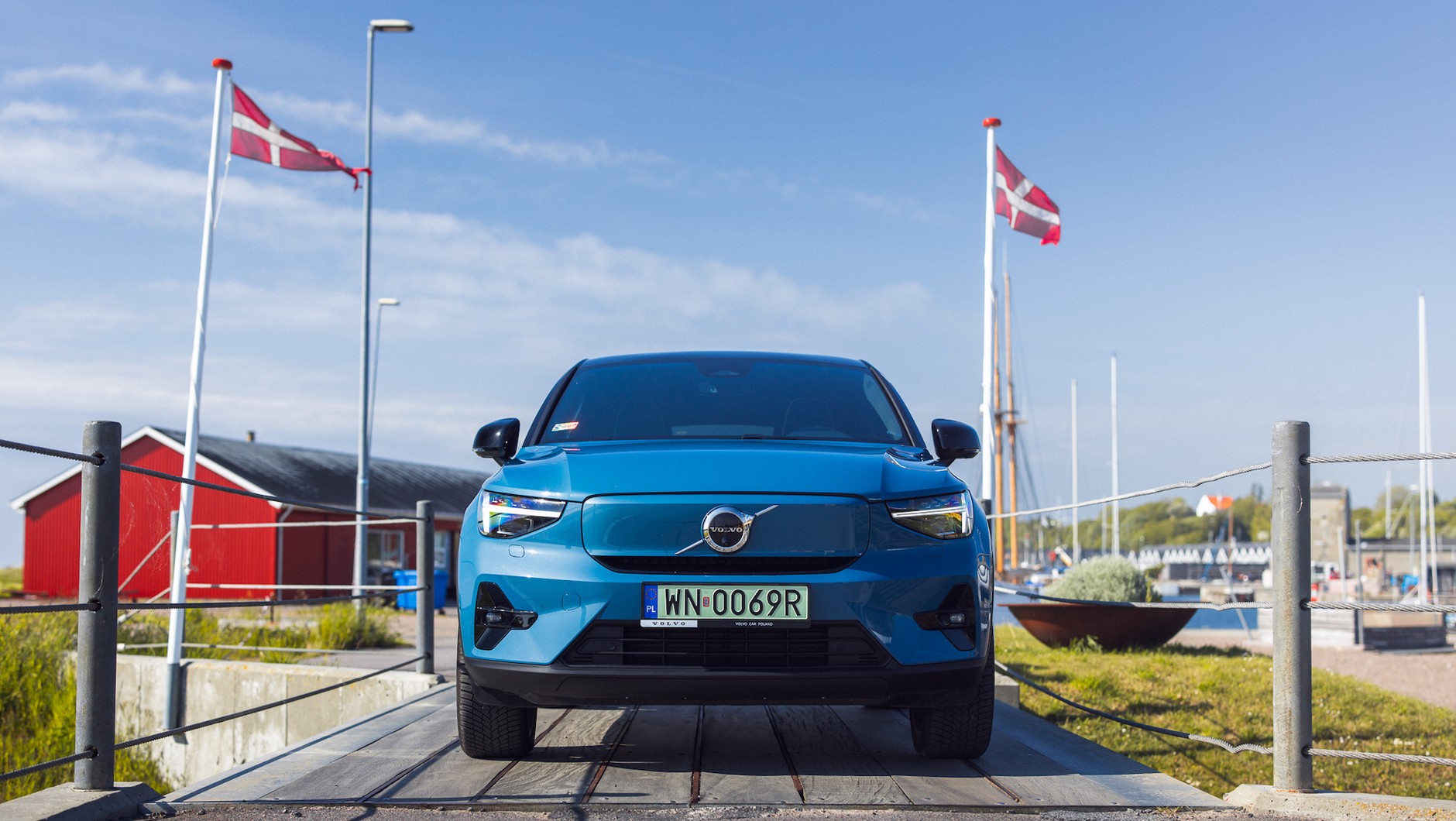 Zaprojektowany od podstaw jako elektryczny SUV model C40 dołą-czył do palety Volvo w 2021 r.