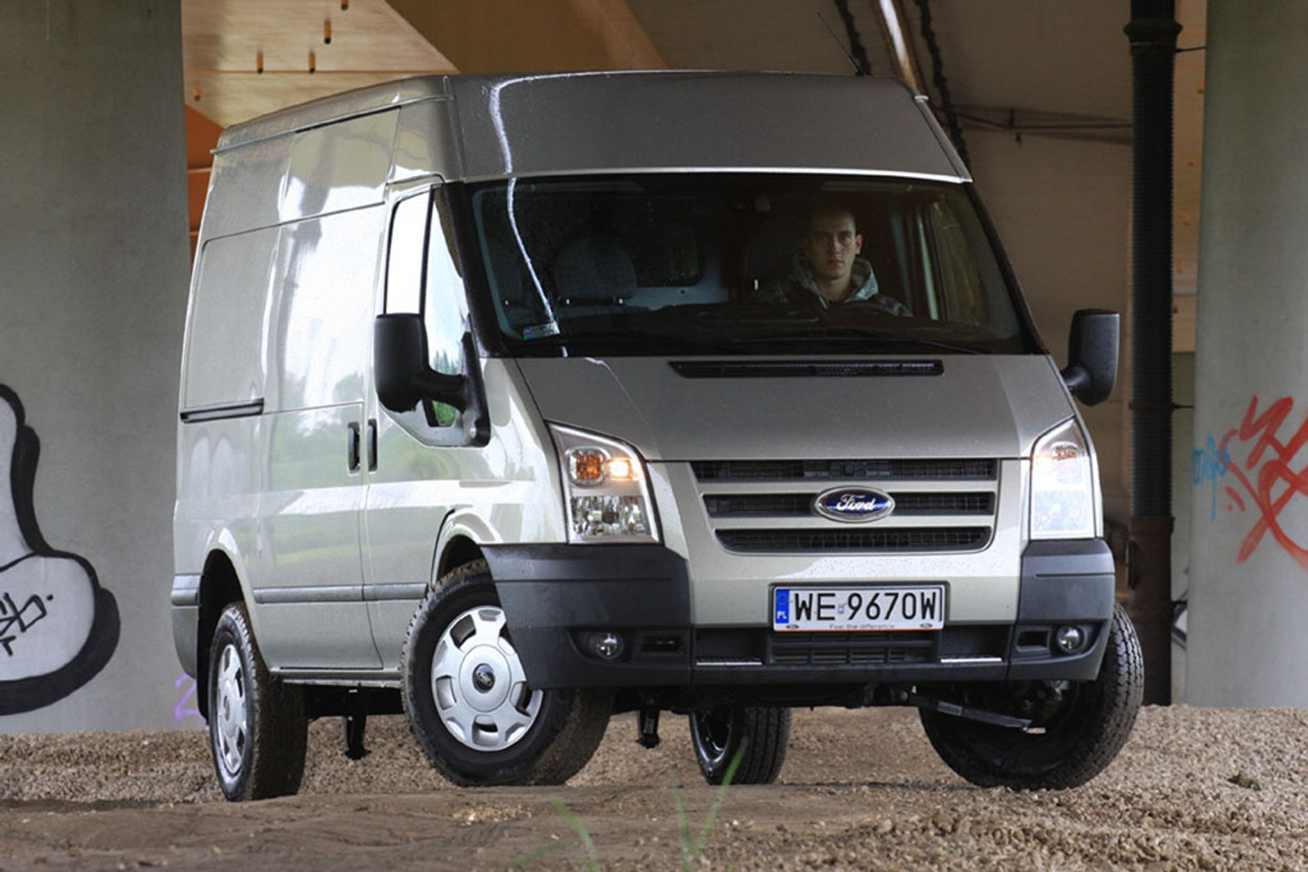Ford Transit 350L AWD - Stworzony do ciężkiej roboty