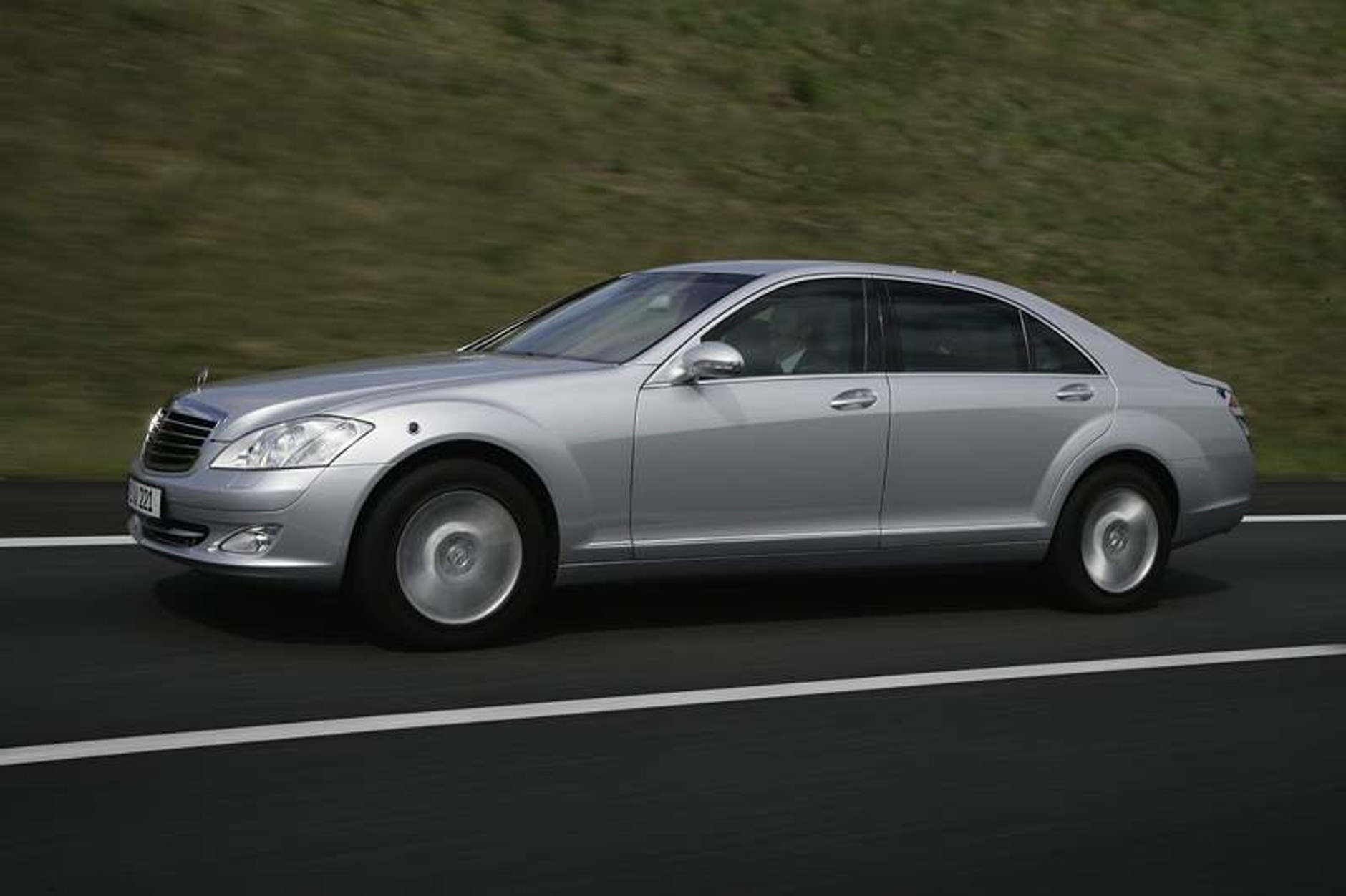 Mercedes-Benz S 600 Guard – osobisty ochroniarz