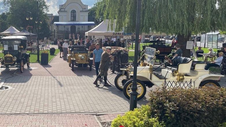 Piknik motoryzacyjny Belle Epoque