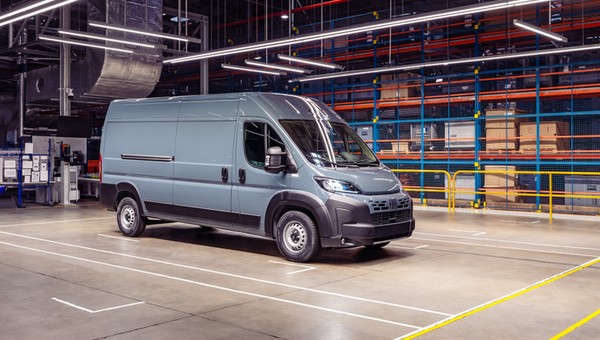 Polska fabryka w Gliwicach przeszła transformację i świętuje. Z taśmy zjechał wyjątkowy Fiat