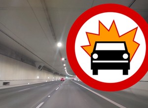 Znak z wybuchającym samochodem wygląda jak z kreskówki. Co oznacza i kogo dotyczy?