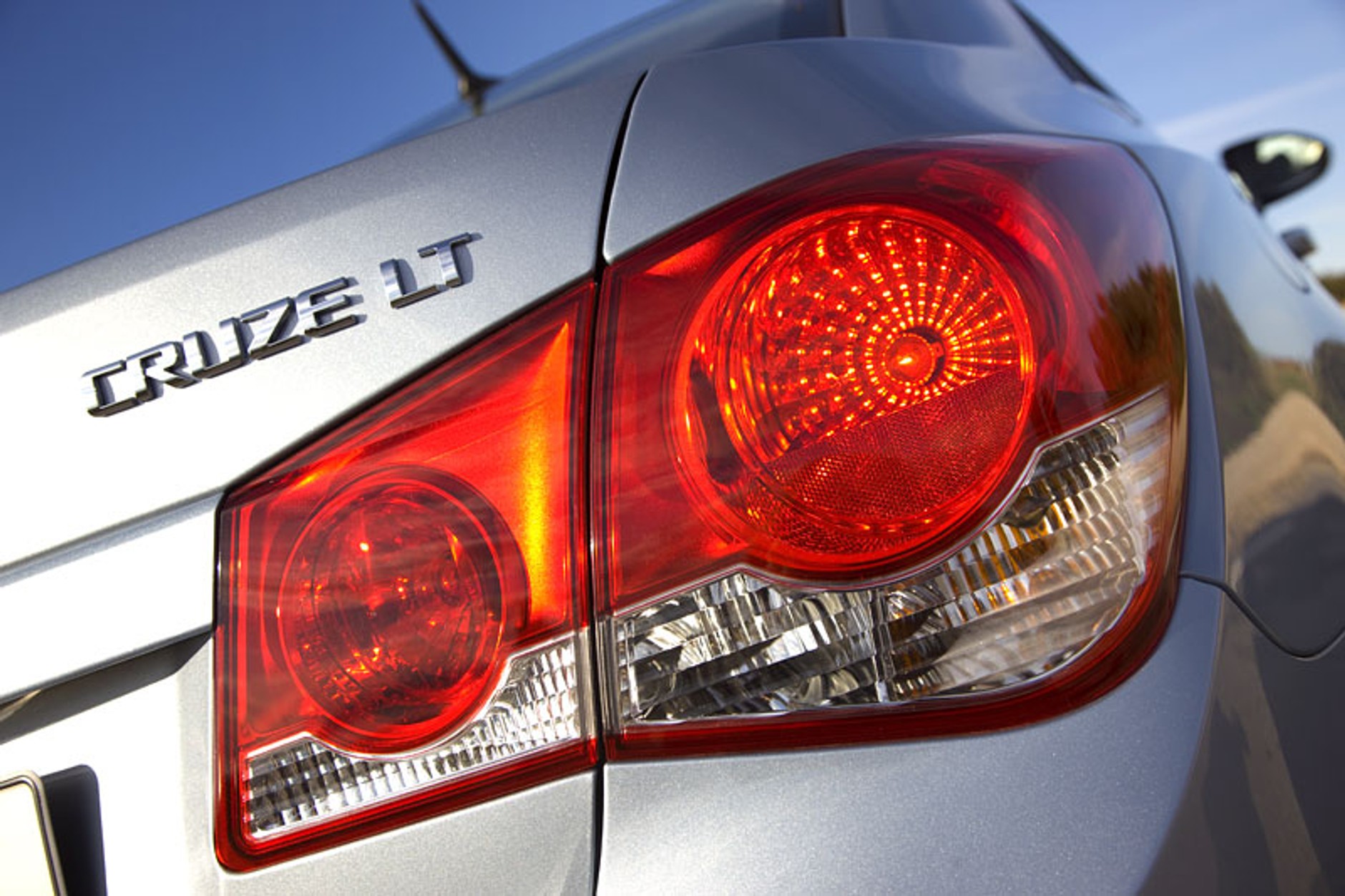 GM: Opel Insignia ST i Chevrolet Cruze -  ceny w Polsce (fotogaleria)