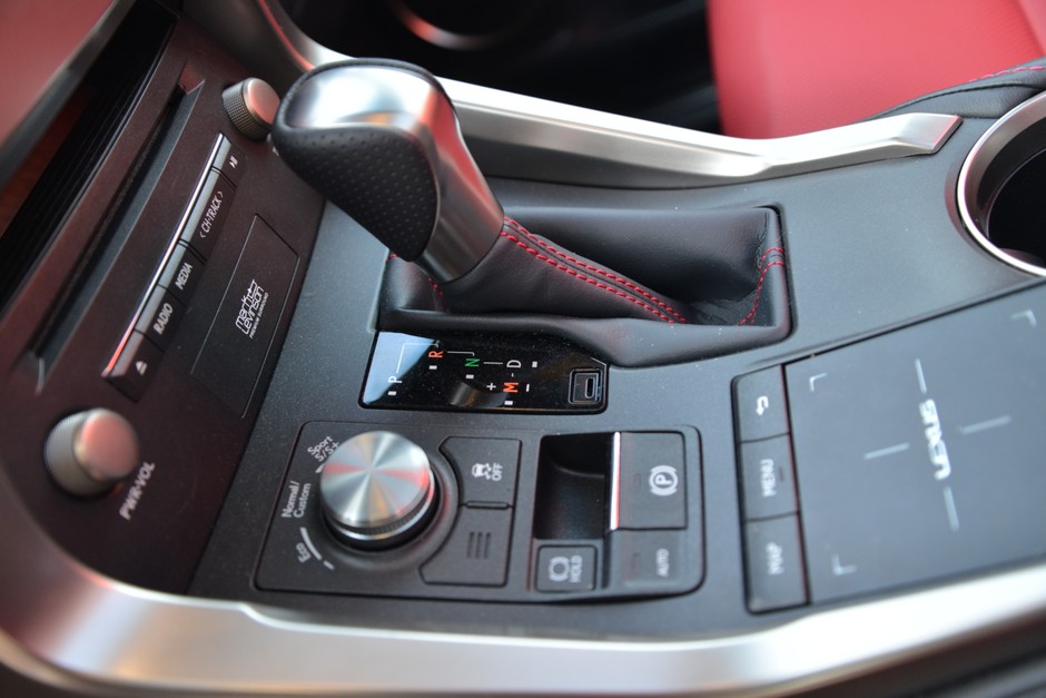 Lexus NX 300
