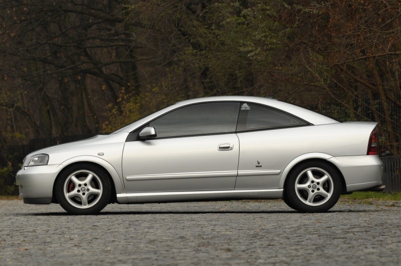Opel Astra Coupe: Styl, lecz także rozsądek