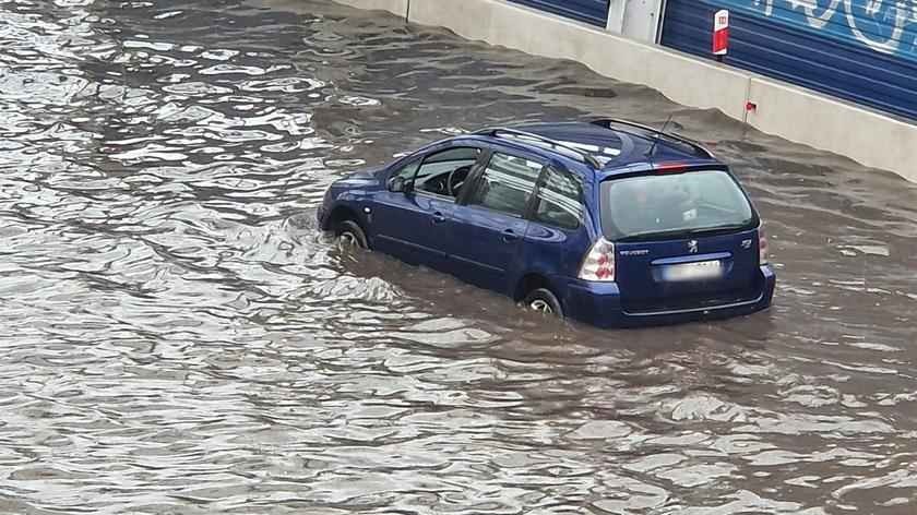 Zalane auto na sprzedaż