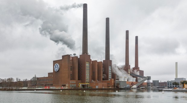Volkswagen szuka oszczędności. 20 tys. osób wcześniej odejdzie z pracy
