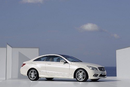 Mercedes E Coupe - Pociągające wcielenie Merca