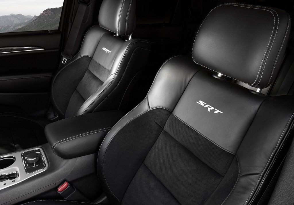 Jeep Grand Cherokee SRT8 w polskich salonach