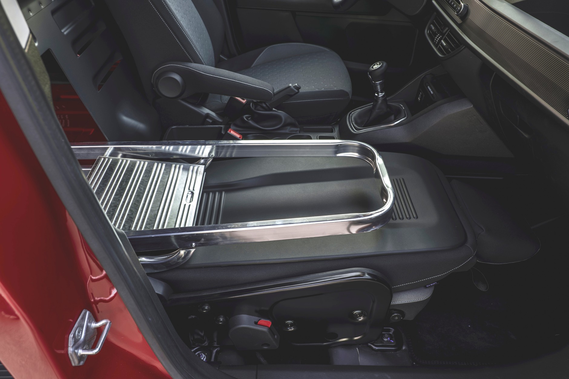 Ford E-Transit Courier 2023