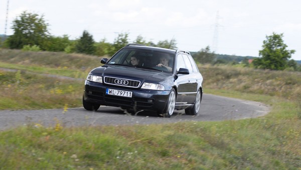 Audi S4 Avant 2.7 Biturbo - Podwójne turbo, podwójna frajda?
