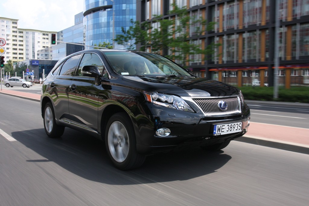 Lexus RX 450h: Hybrydowa salonka z Japonii