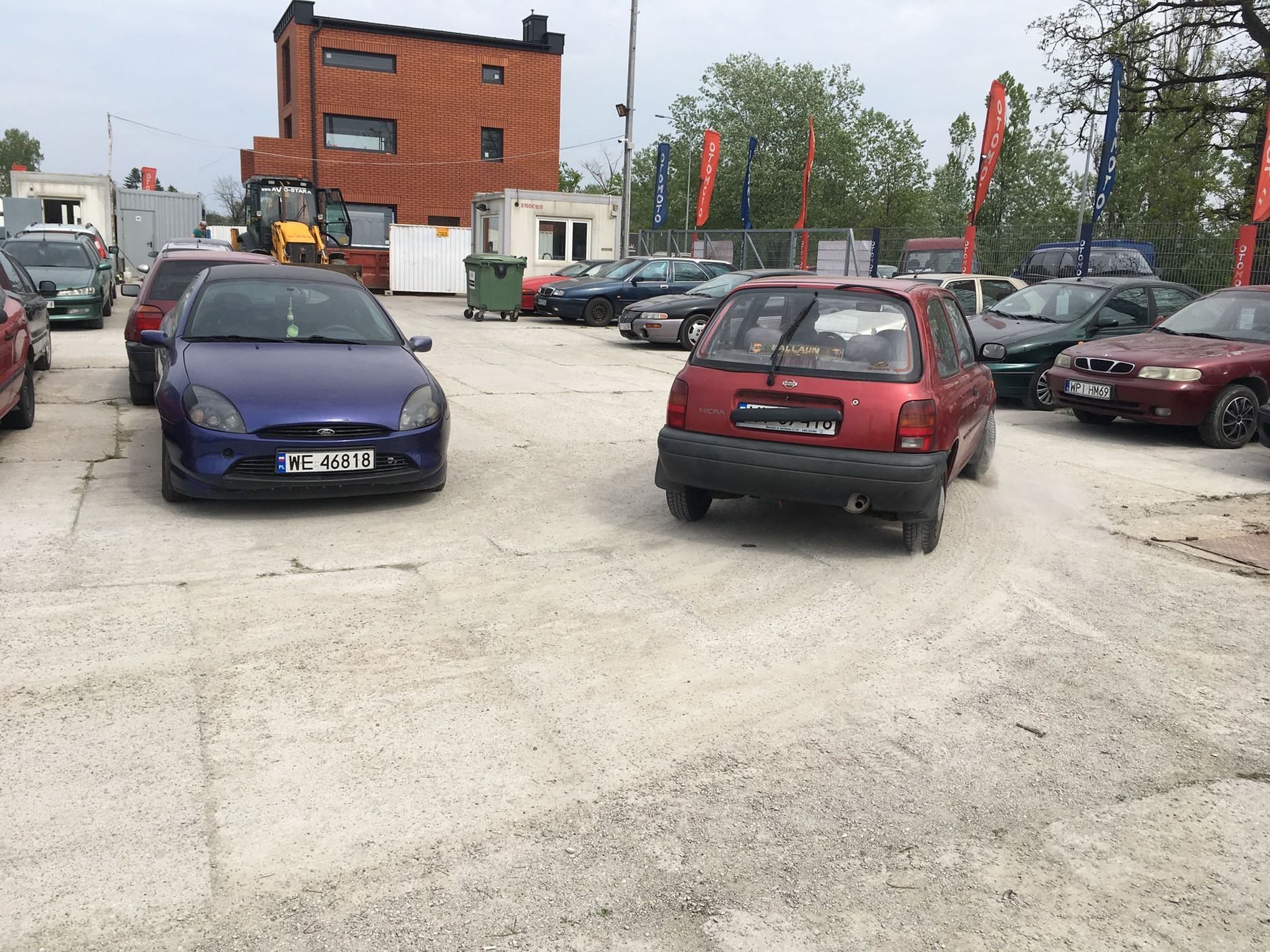 Nissan Micra przez kilka miesięcy raczej pojeździ, a drobne awarie sam usuniesz - cena 1790 zł
