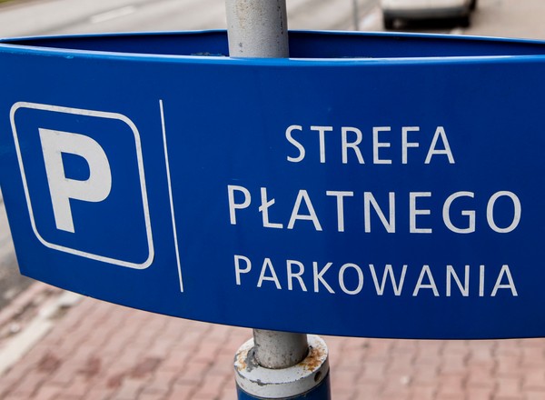 Parkowanie w Warszawie nawet 40 razy droższe niż dotychczas – radni zadecydowali
