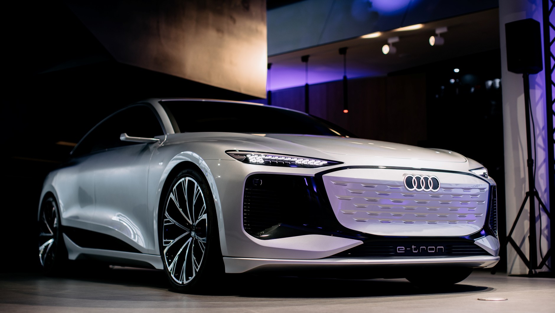 Audi A6 Sportback e-tron concept