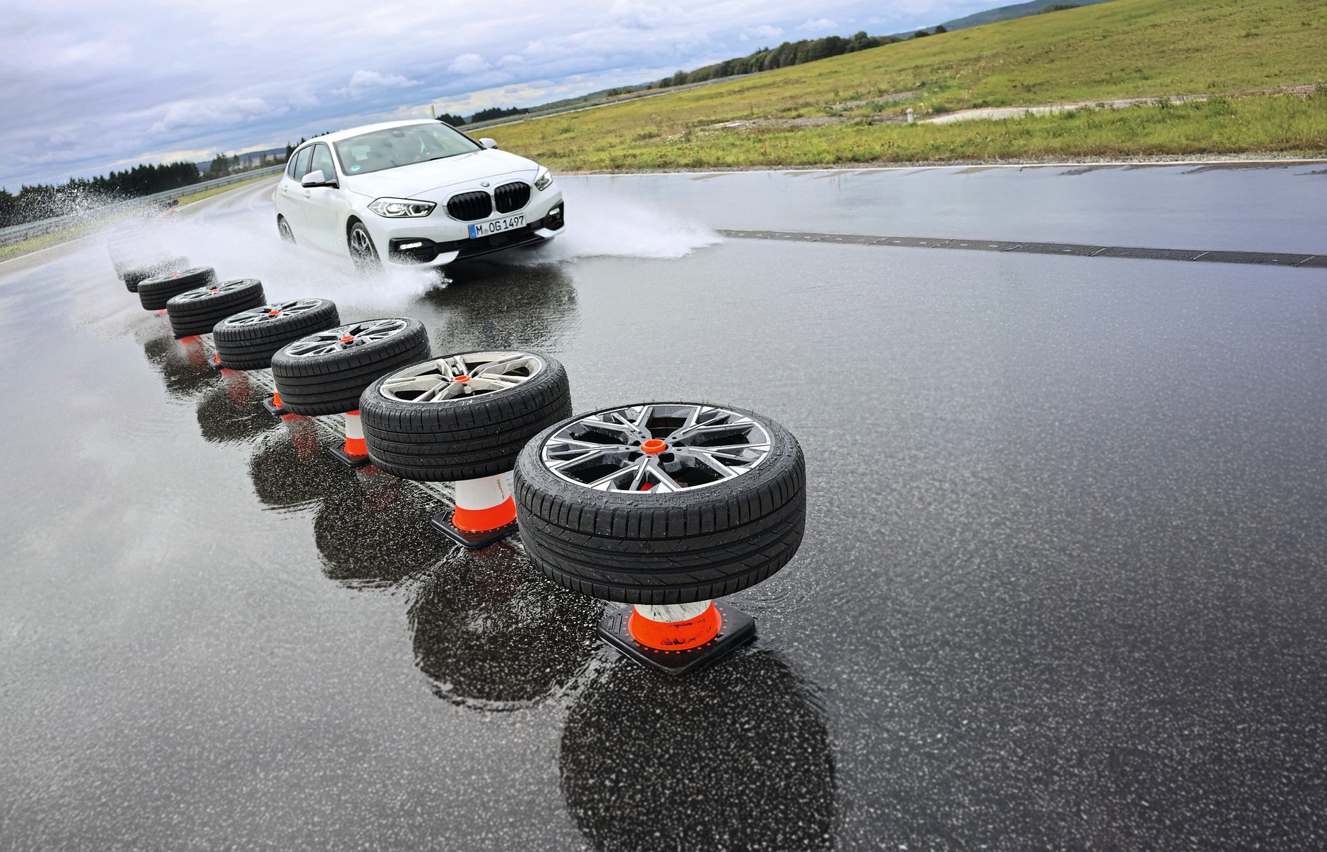 Opony Linglong są oferowane w Europie od ponad dekady, od at występują też w naszych testach, powoli pnąc się w górę tabel wyników. 