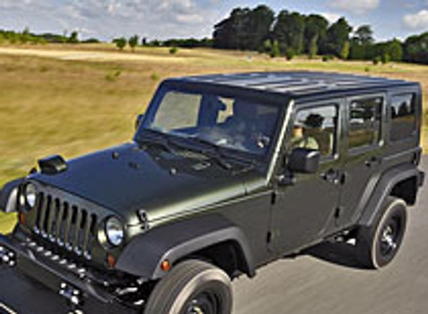 Jeep J8: premiera wojskowej wersji