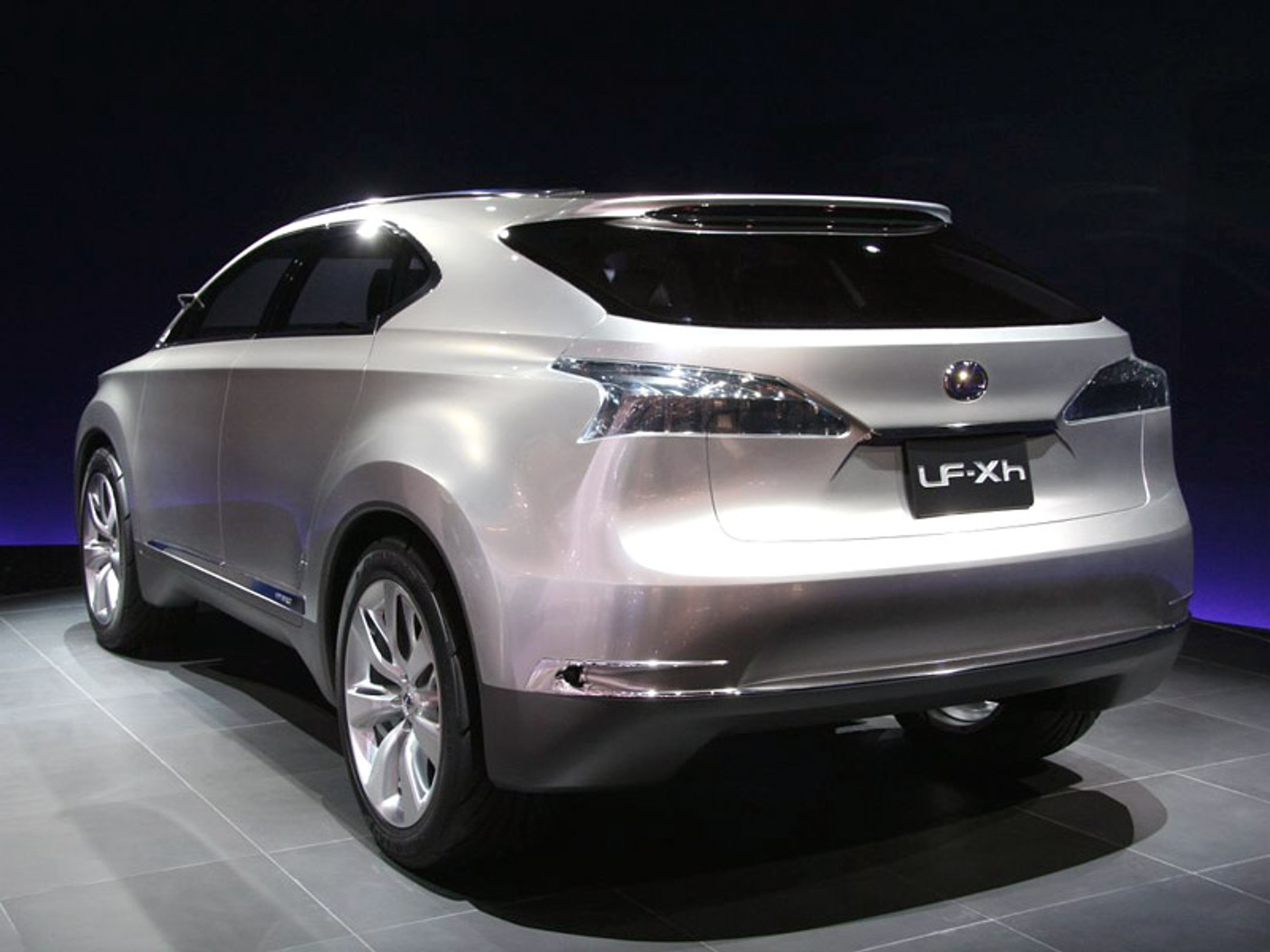 Tokio Motor Show 2007: Lexus LF-Xh – następca hybrydowej ery