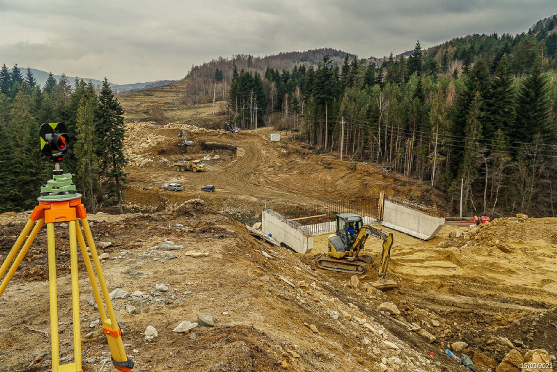 Droga S1. Rozpoczęto drążenie tuneli pod Baranią Górą