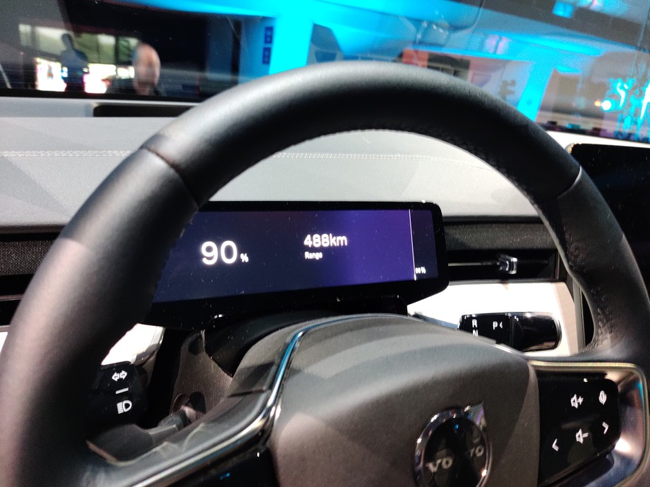 Volvo EX90