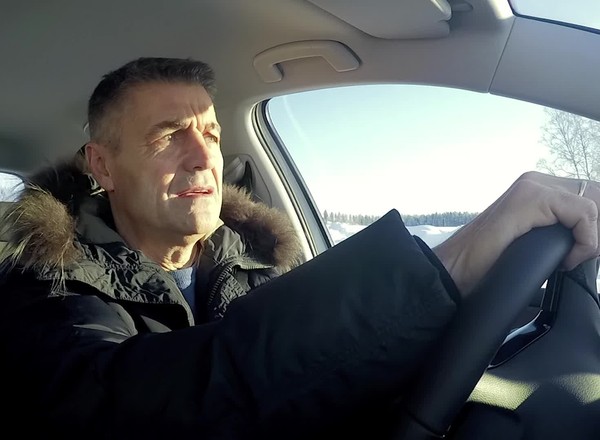 Krzysztof Hołowczyc sprawdza jak w trudnych warunkach spisują się opony Michelin Alpin 6