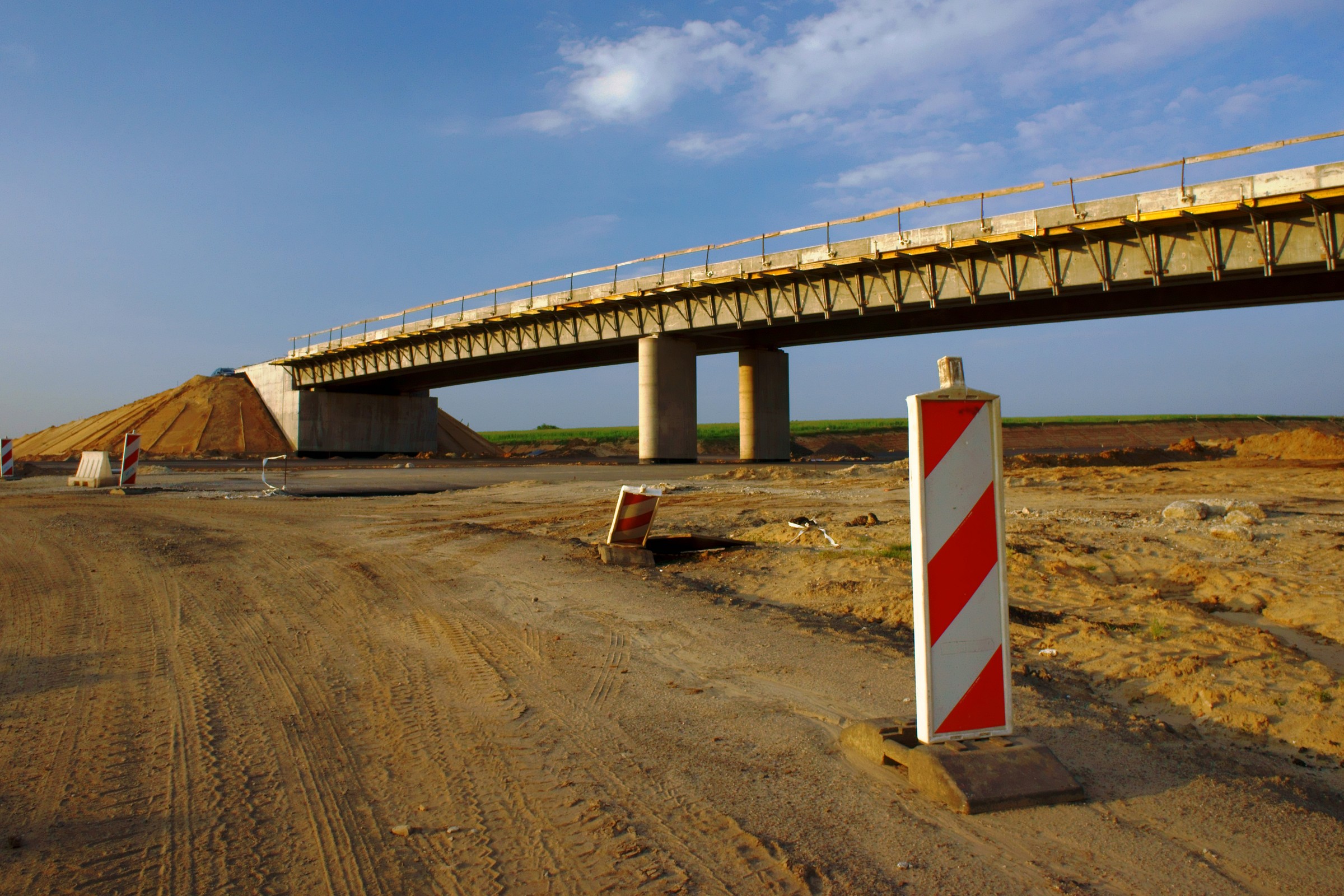 Wywłaszczeni pod budowy dróg czekają na odszkodowania latami. RPO apeluje o zmiany