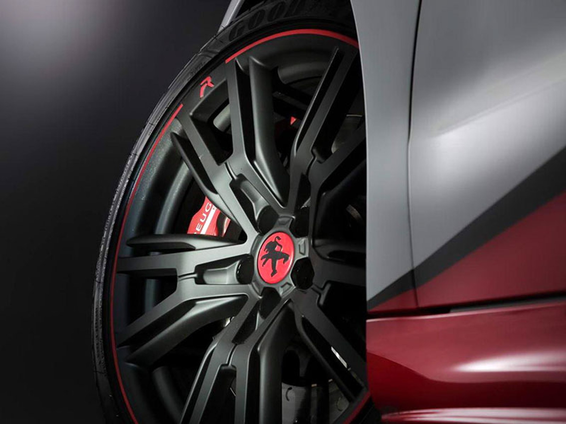 Peugeot RCZ R Bimota o mocy 305 KM