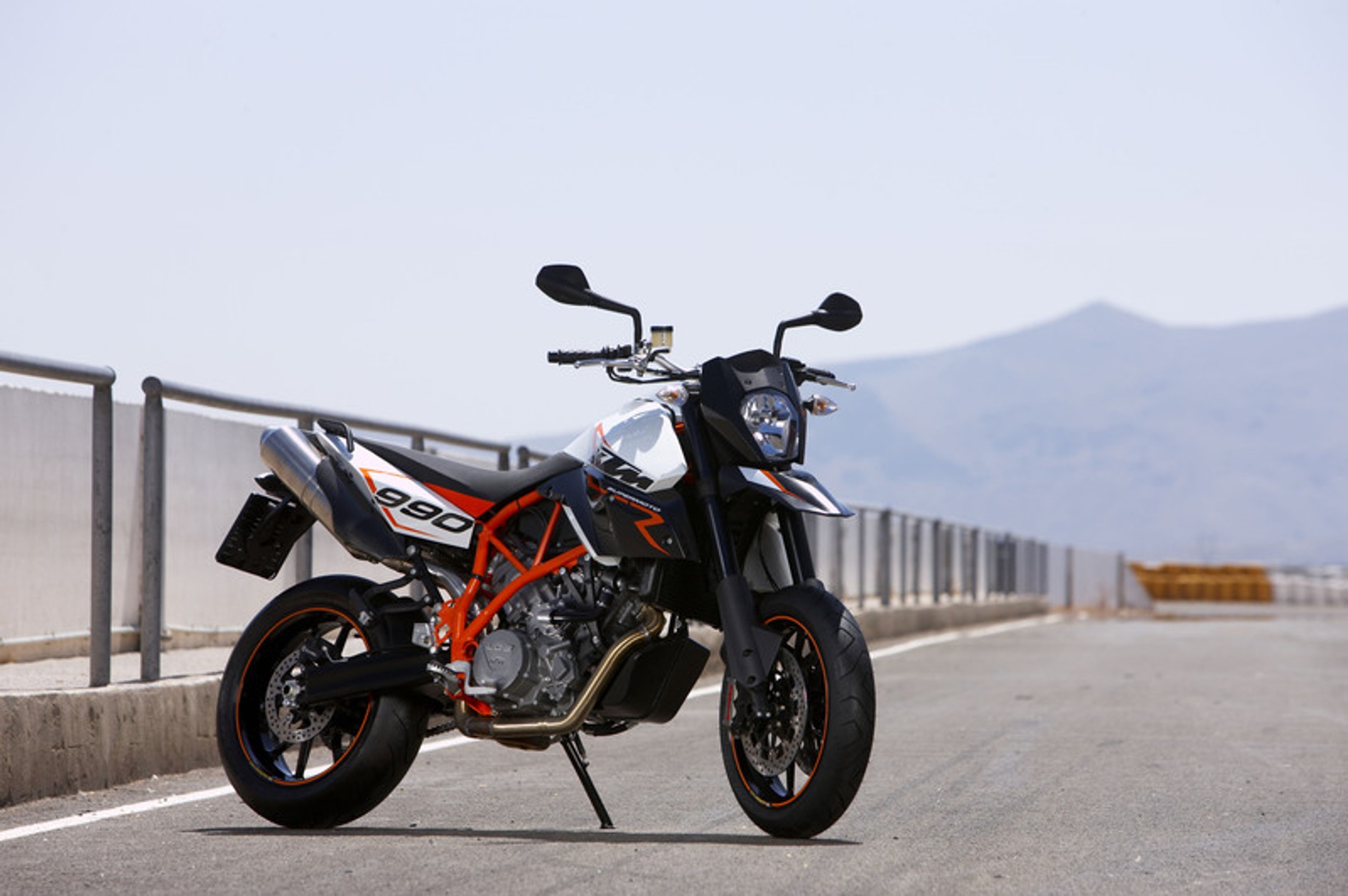 KTM 2009 – prawdziwy supersport i turystyczny motard