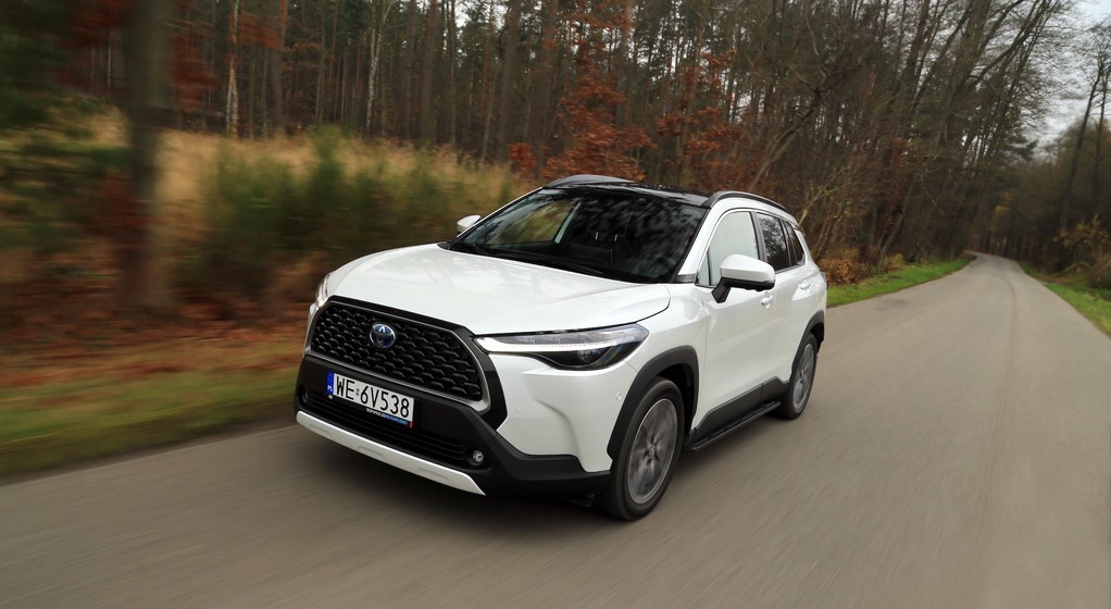 Toyota Corolla Cross 2.0 Hybrid AWD-i (2022 r.)