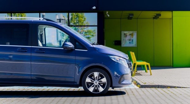 Jest jak Klasa S, a kosztuje jej ułamek. To wyjątkowo luksusowe auto. Robi świetne wrażenie