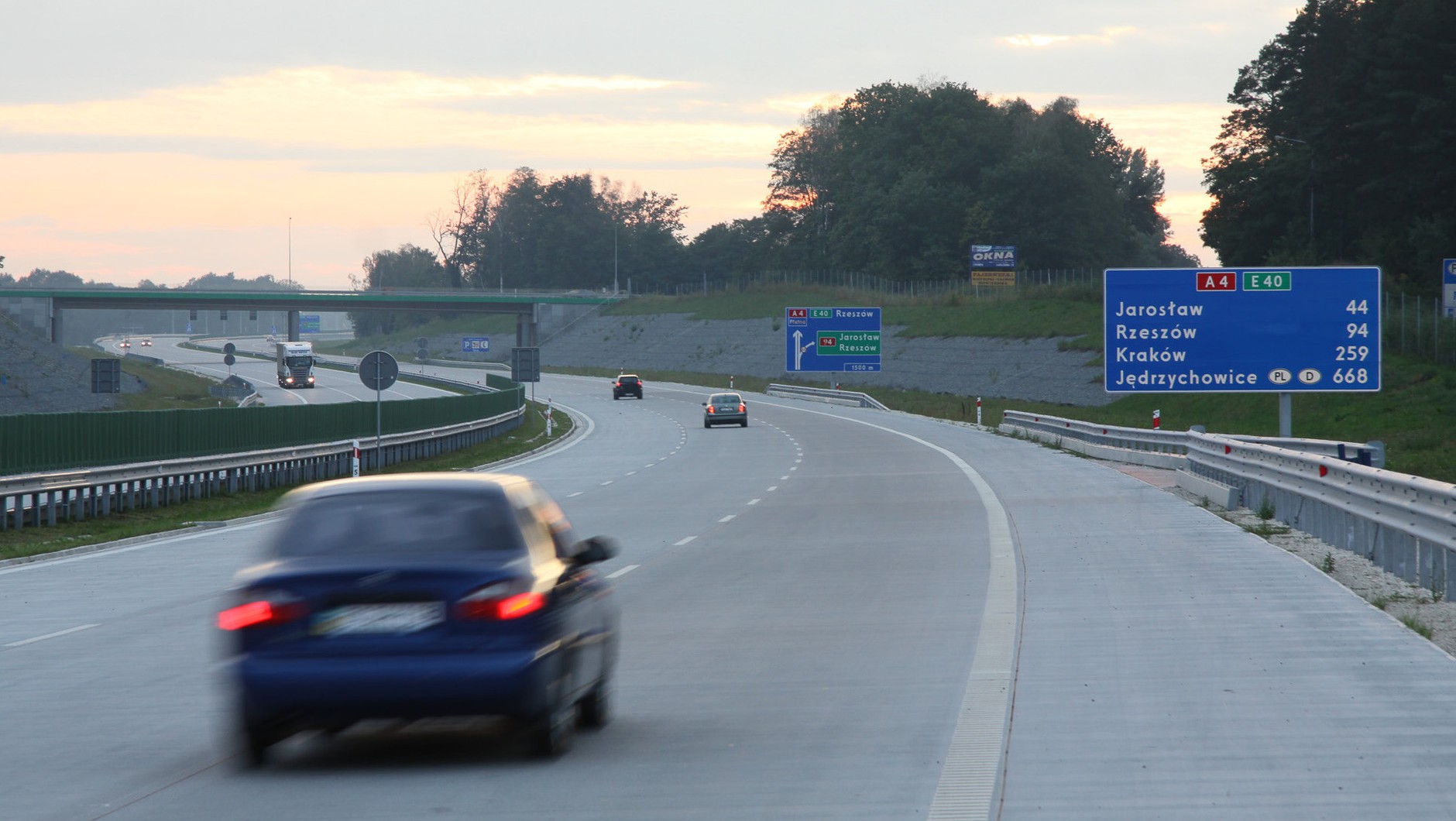 Jest autostrada lub ekspresówka? Autem będzie szybciej!