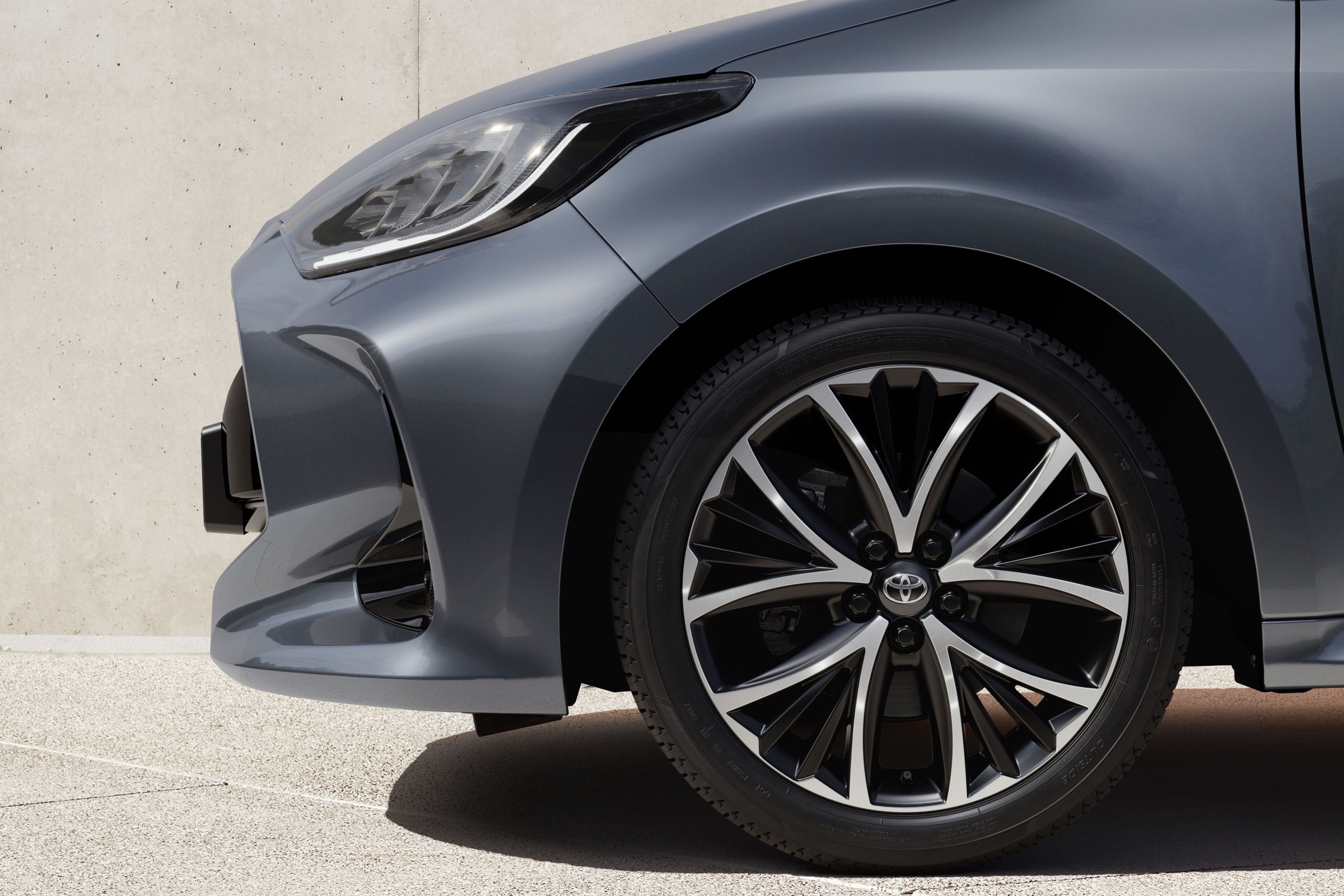 Toyota Yaris dostała trochę nowości na 2026 r. Bierzemy pod lupę aktualny cennik