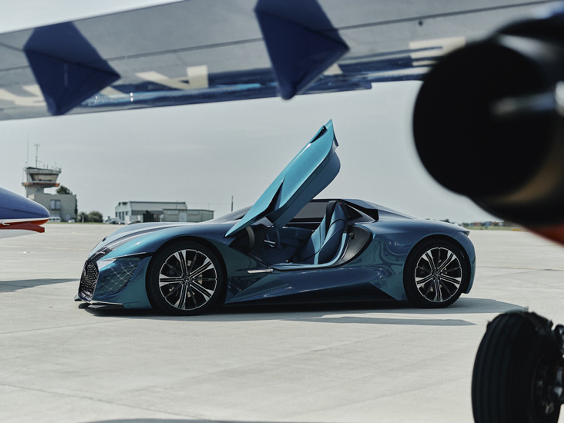 DS X E-Tense – auto przyszłości