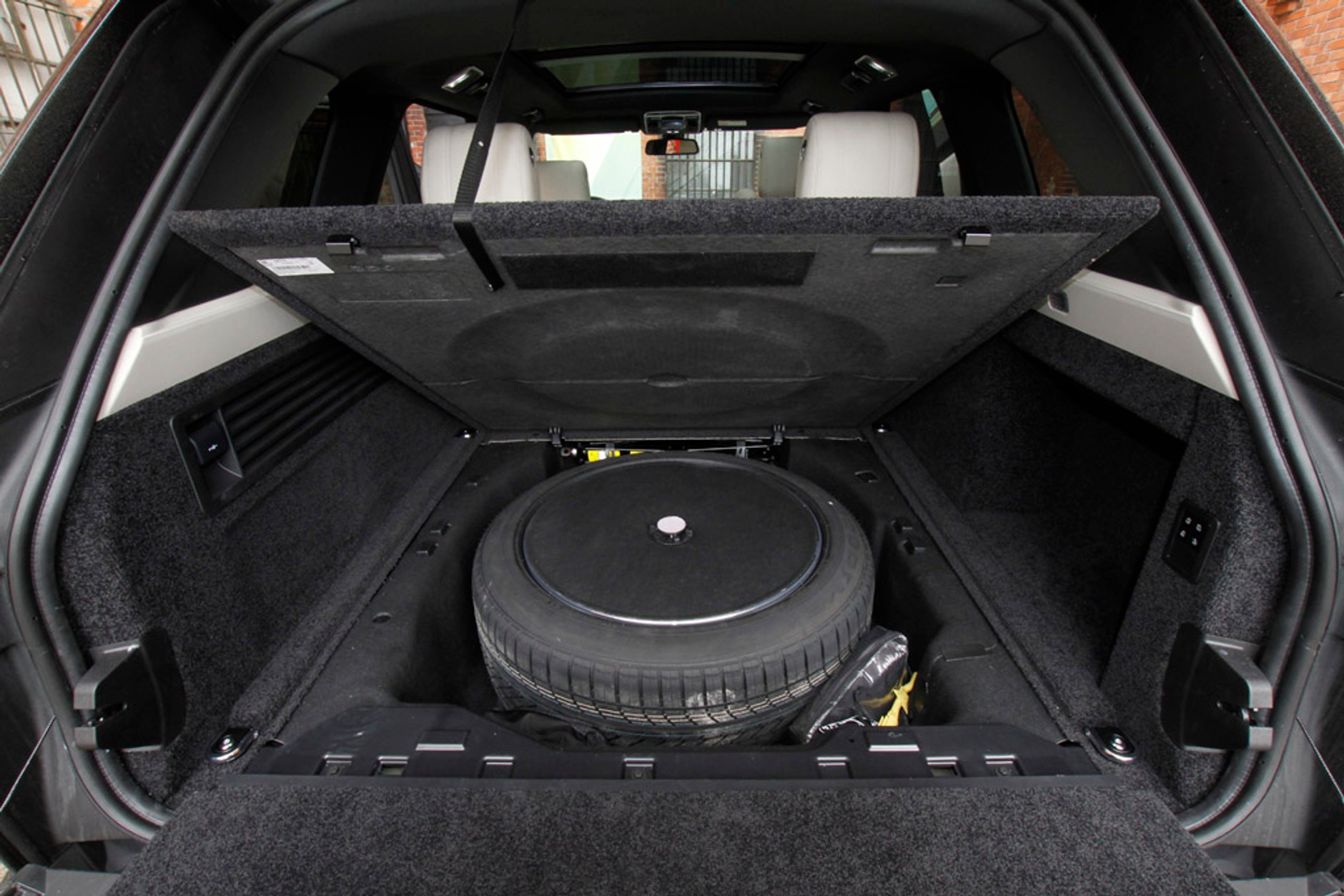 Range Rover 3.0 TDV6 Vogue: kamienica na kołach